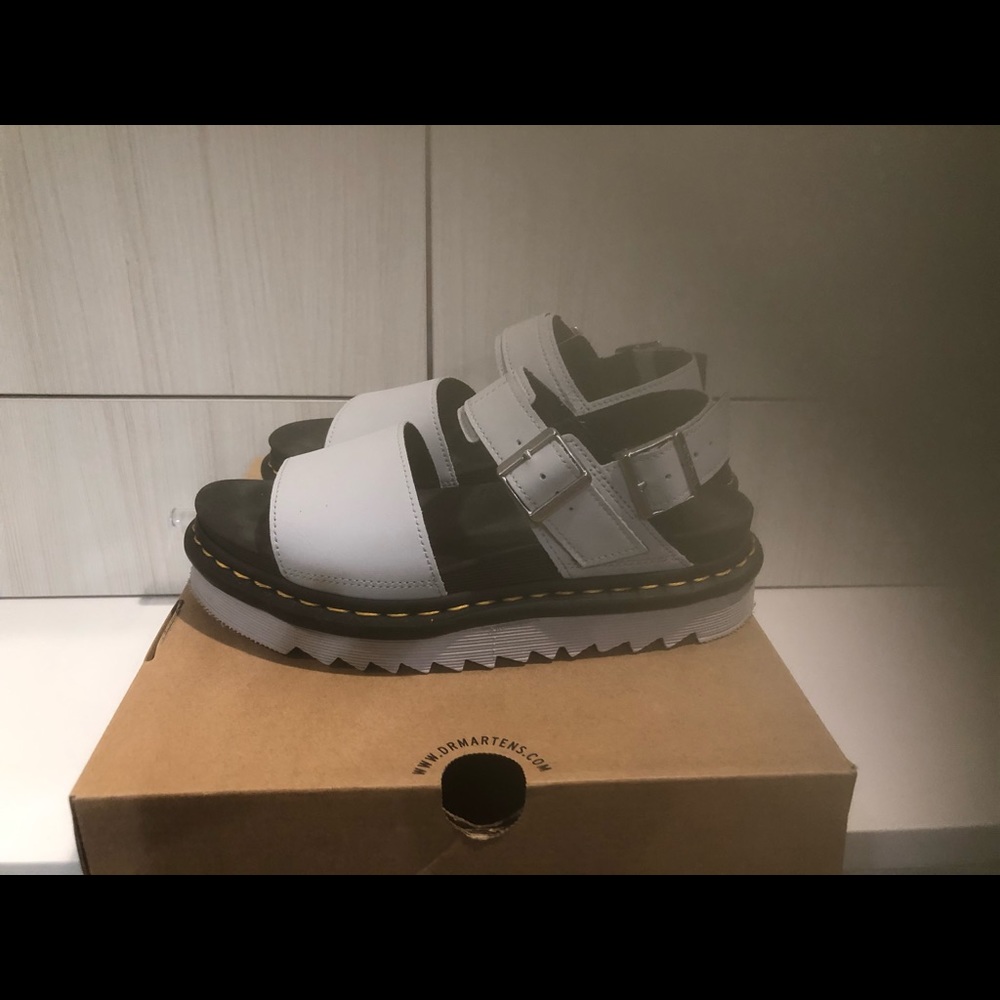 Doc Marten Voss stack sandals